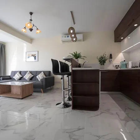 Modern 2 Bedroom, Sea View Apartment.