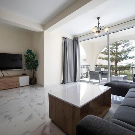 Apartament Modern 2 Bedroom, Sea View Apartment. Agios Tychonas