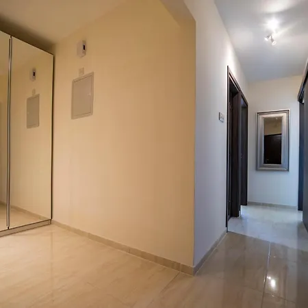 Modern 2 Bedroom, Sea View Apartment. * Agios Tychonas